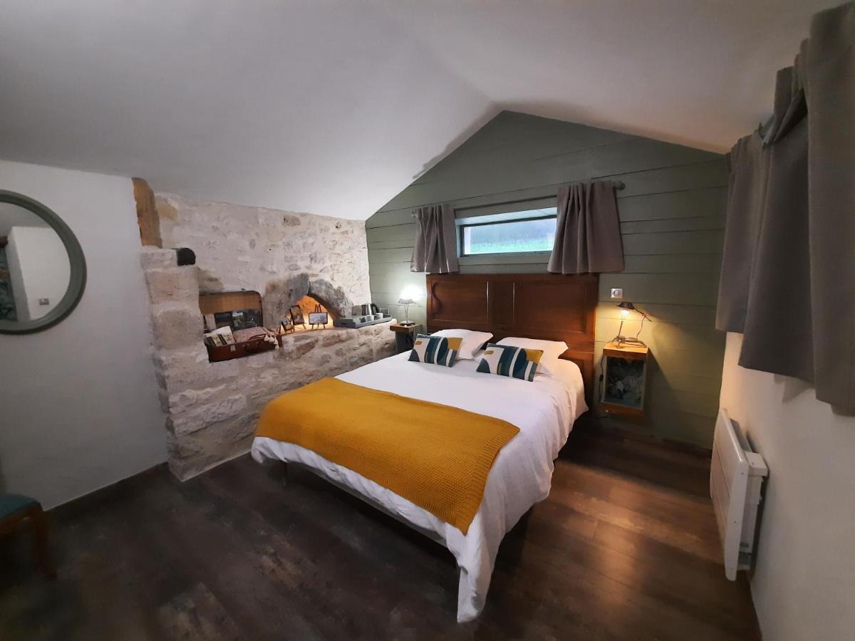 Le Val Du Pech Chantant Chambres D'Hotes Pern Eksteriør billede